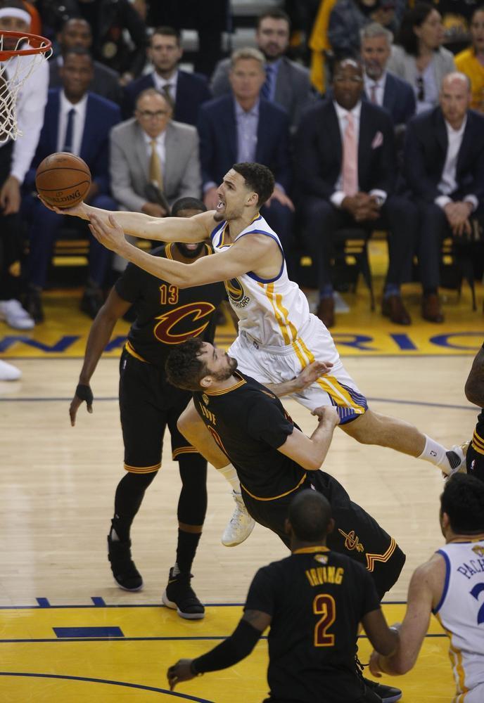 开云体育-包含蒂姆官方宣布重要助攻新规，勇士引发争议！全场沸腾不已的词条